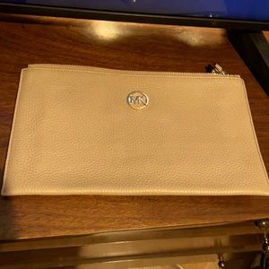 Michael Kors wristlet tan